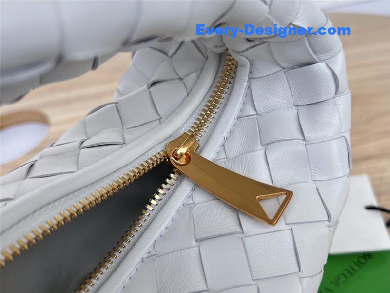 b0tt*ga Ven*ta jodie with chain bag white