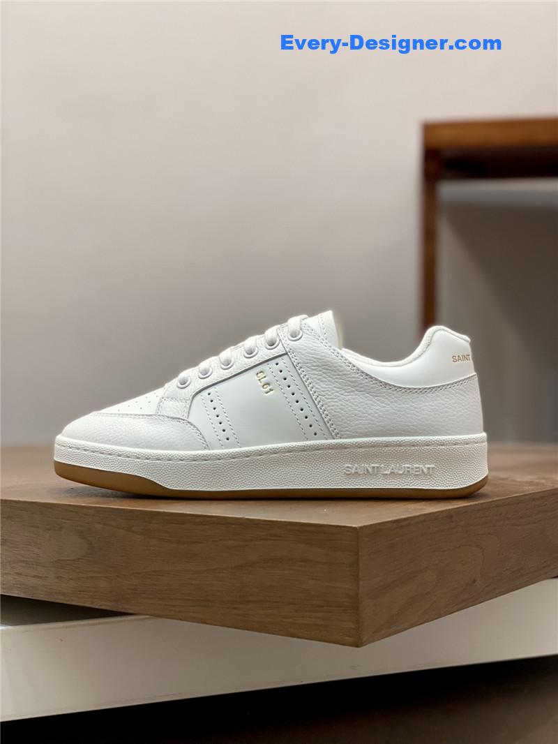 Y51 low-top lace-up sneakers