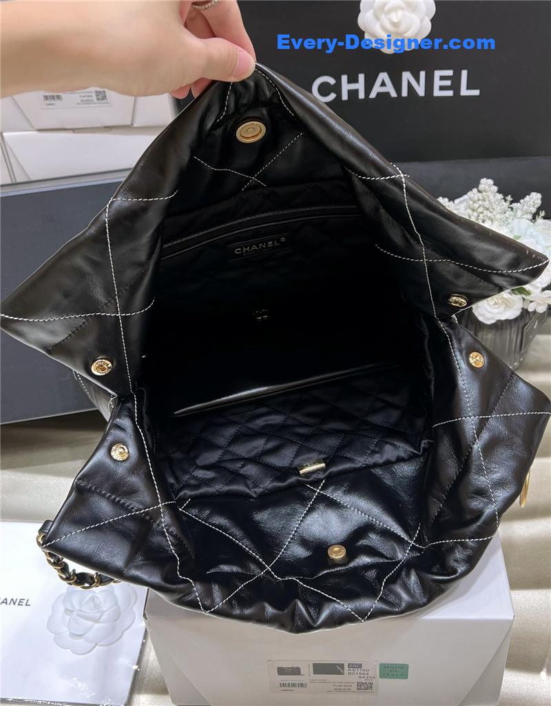 Ch**el 22 handbag medium