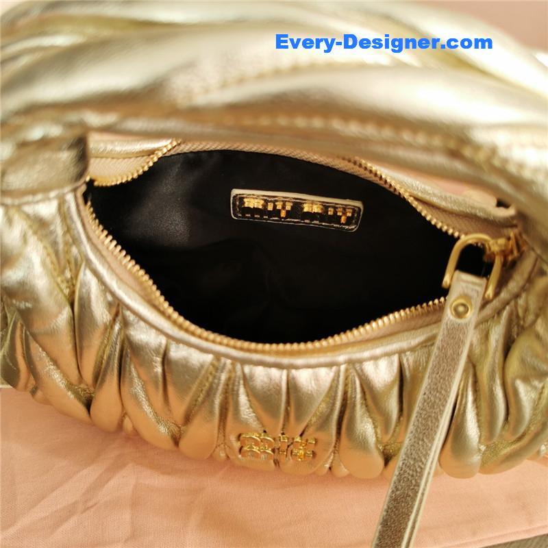 M1um1u new mini miuwander handbag