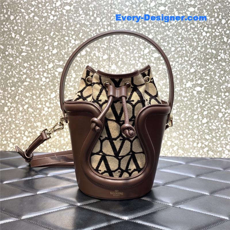 Va1e*ntin0 la cinqui¨¨me bucket bag