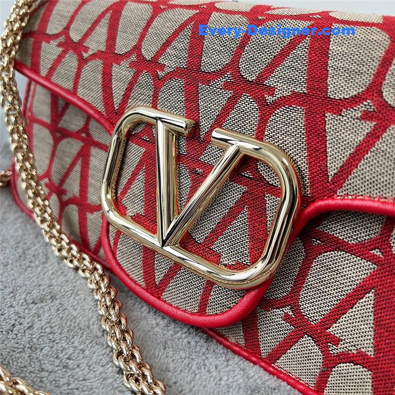 Va1e*ntin0 v logo mini loc¨° bag in calfskin