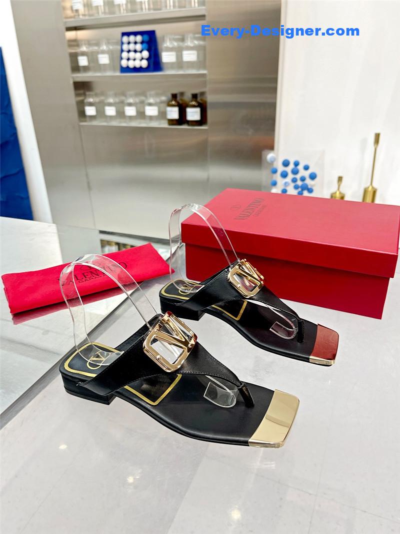 Va1e*ntin0 early spring new leather fabric slippers