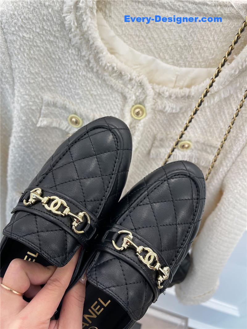 CC rhombic horsebit loafer slippers