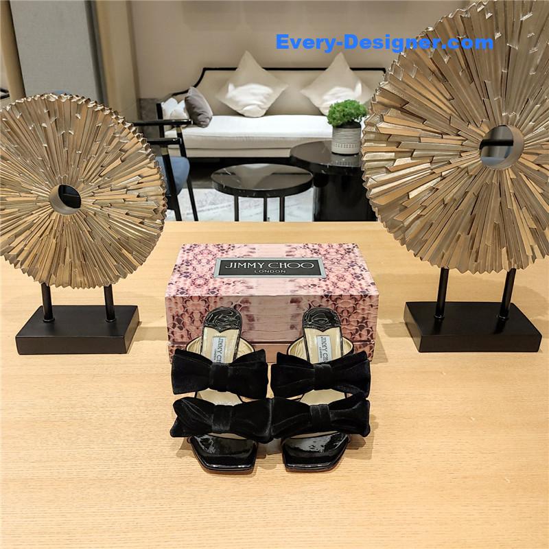 J1m*y Ch00 bow crinkle sandals