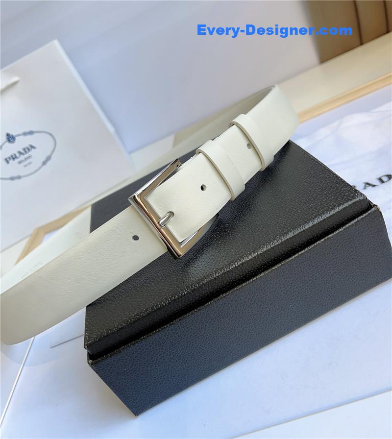 Pra*a enamelled metal triangle logo belt