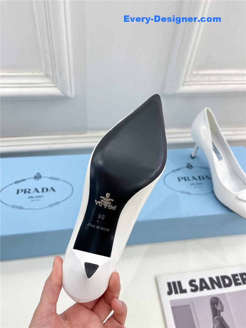 Pra*a counter catwalk pointy sandals