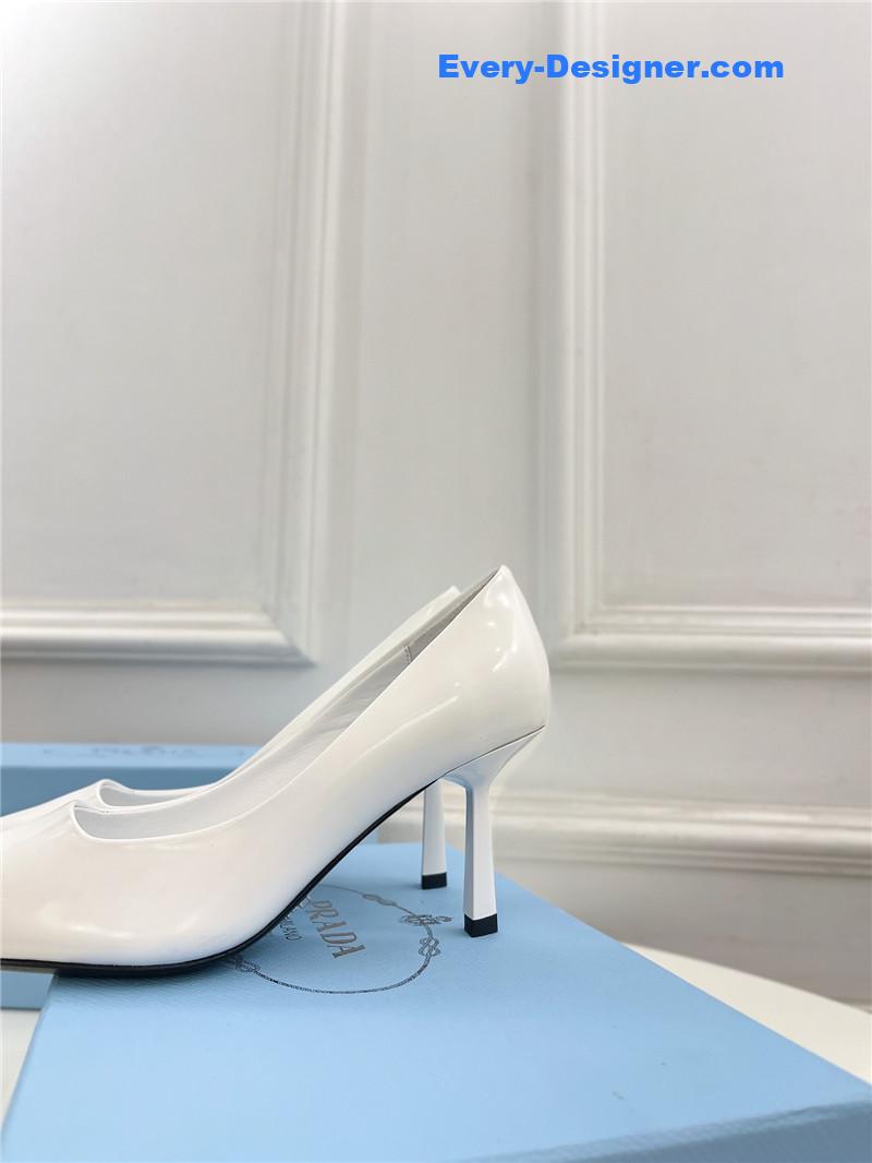 Pra*a counter catwalk pointy sandals