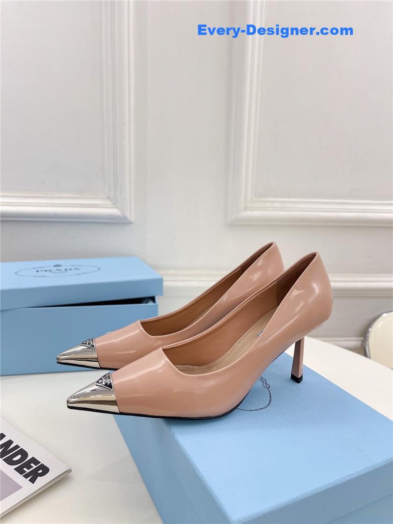 Pra*a counter catwalk pointy sandals
