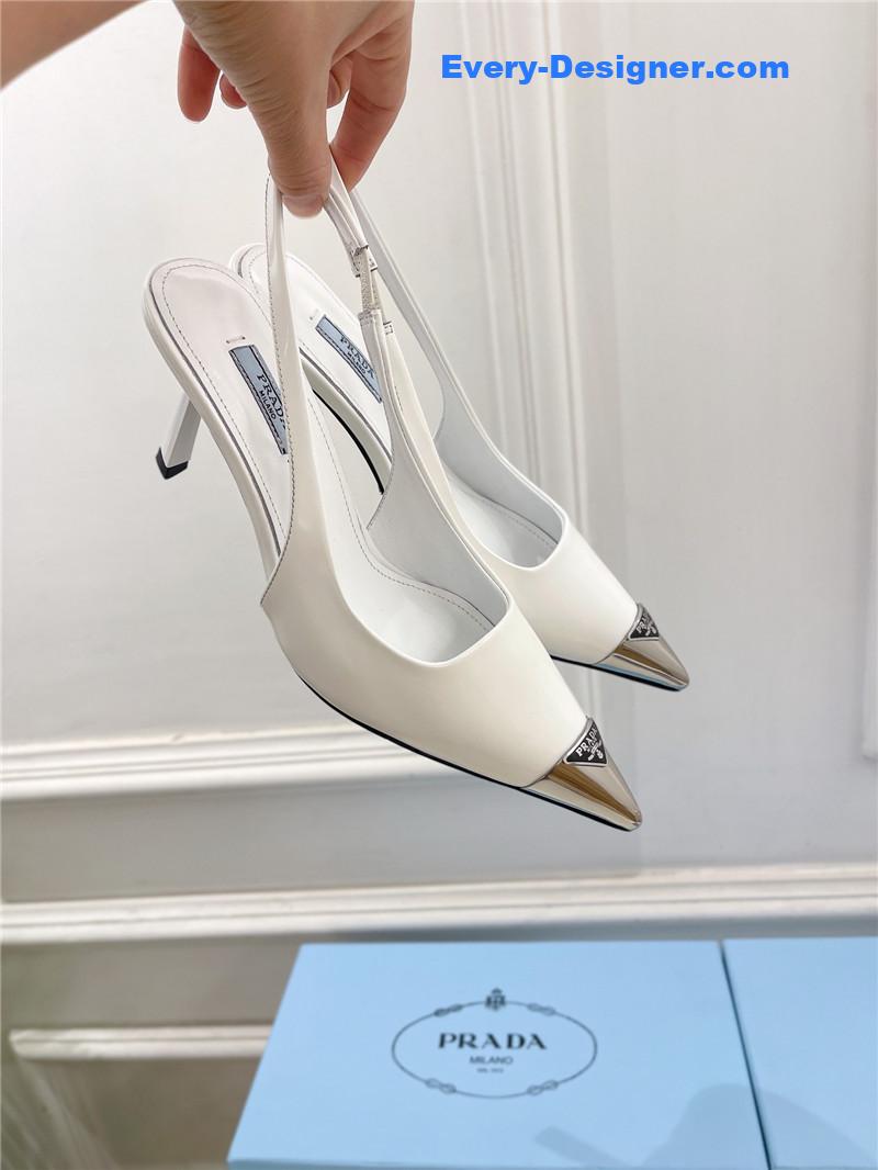 Pra*a counter catwalk pointy sandals