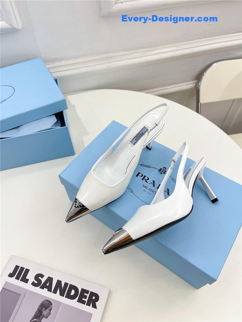 Pra*a counter catwalk pointy sandals