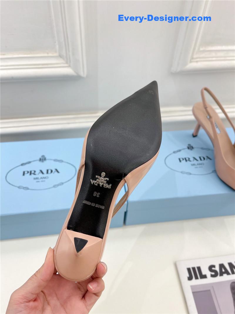Pra*a counter catwalk pointy sandals