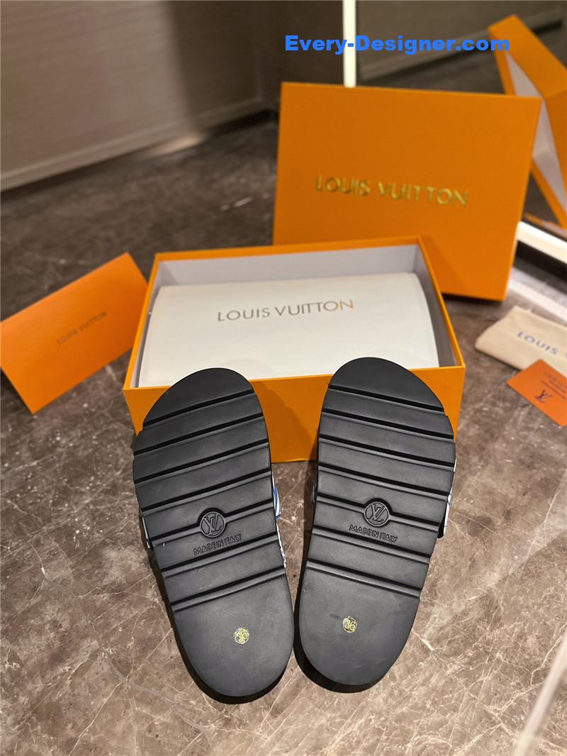 l0vis Vvtt0n lv spring new presbyopic sandals and slippers