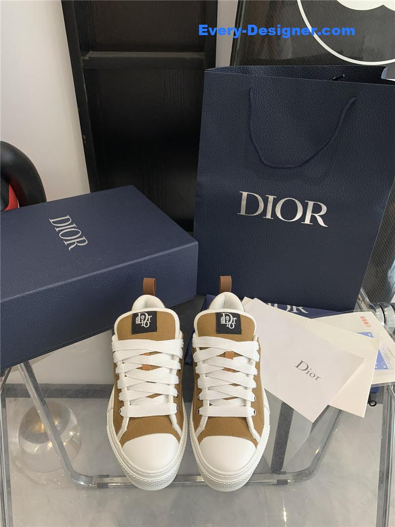 D10r latest electric embroidered lovers bread shoes