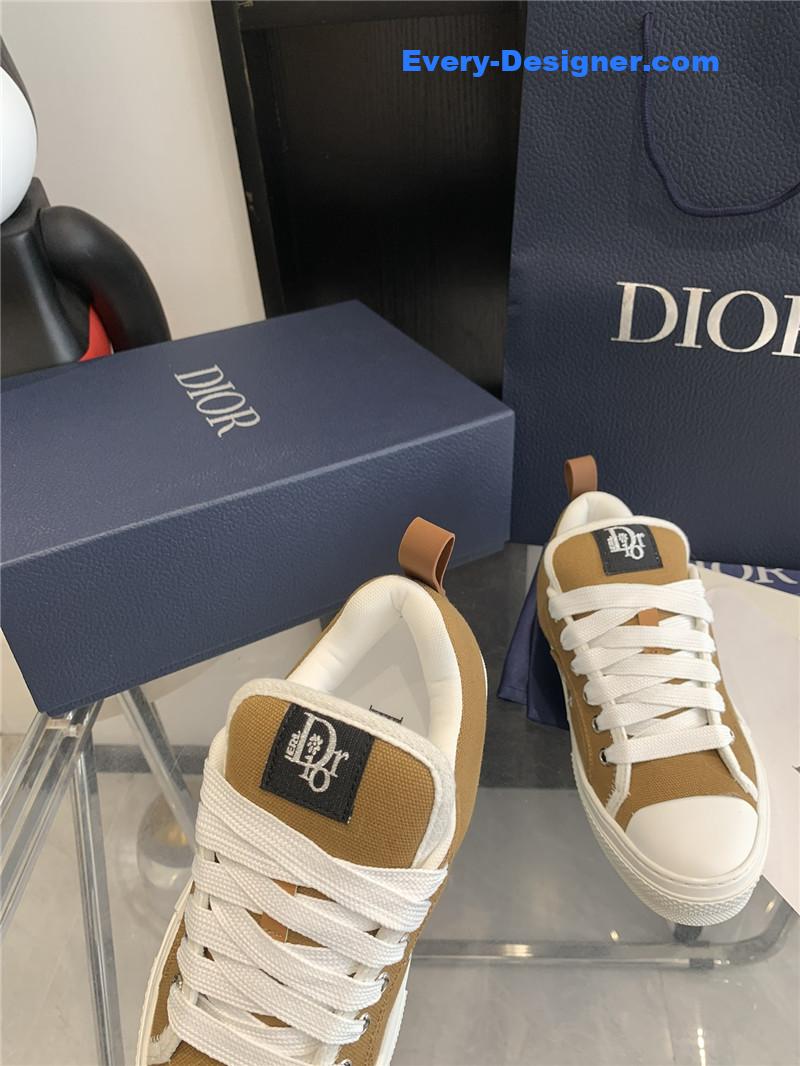 D10r latest electric embroidered lovers bread shoes