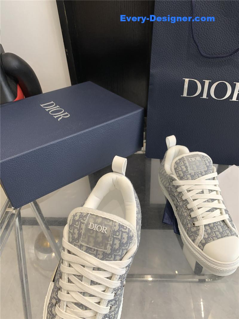 D10r latest electric embroidered lovers bread shoes