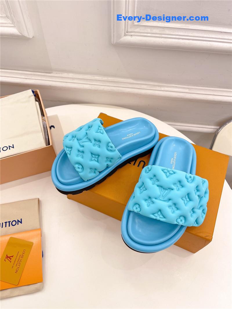 l0vis Vvtt0n lv latest embossed slippers