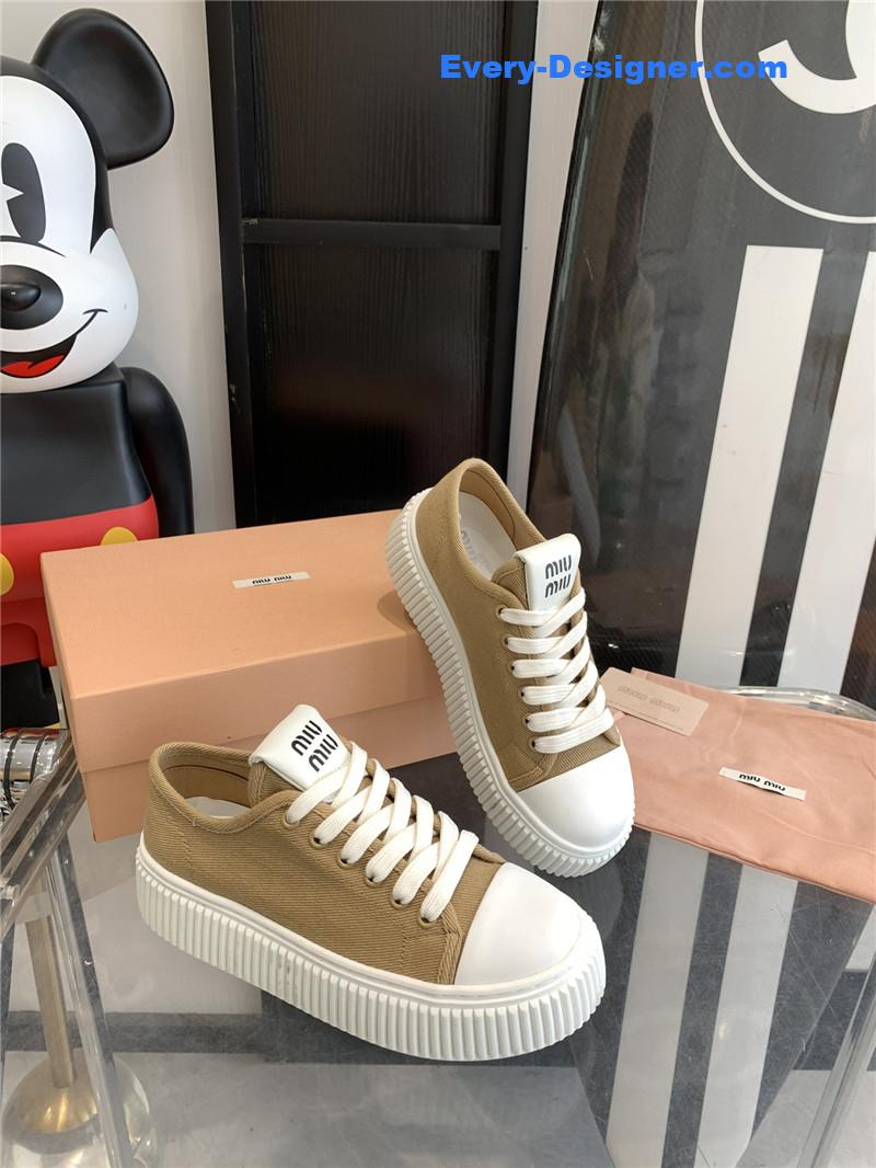 M1um1u popular biscuit white shoes