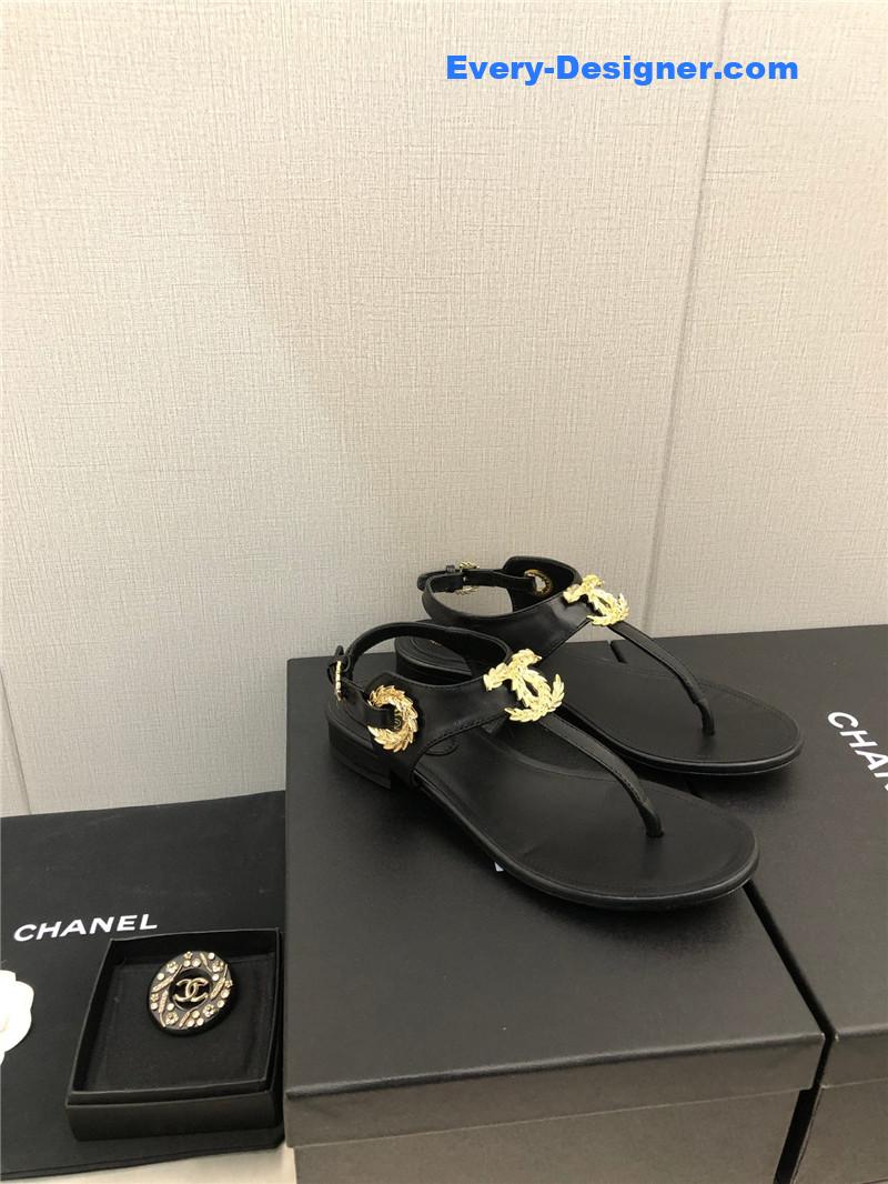 CC new C buckle sandals