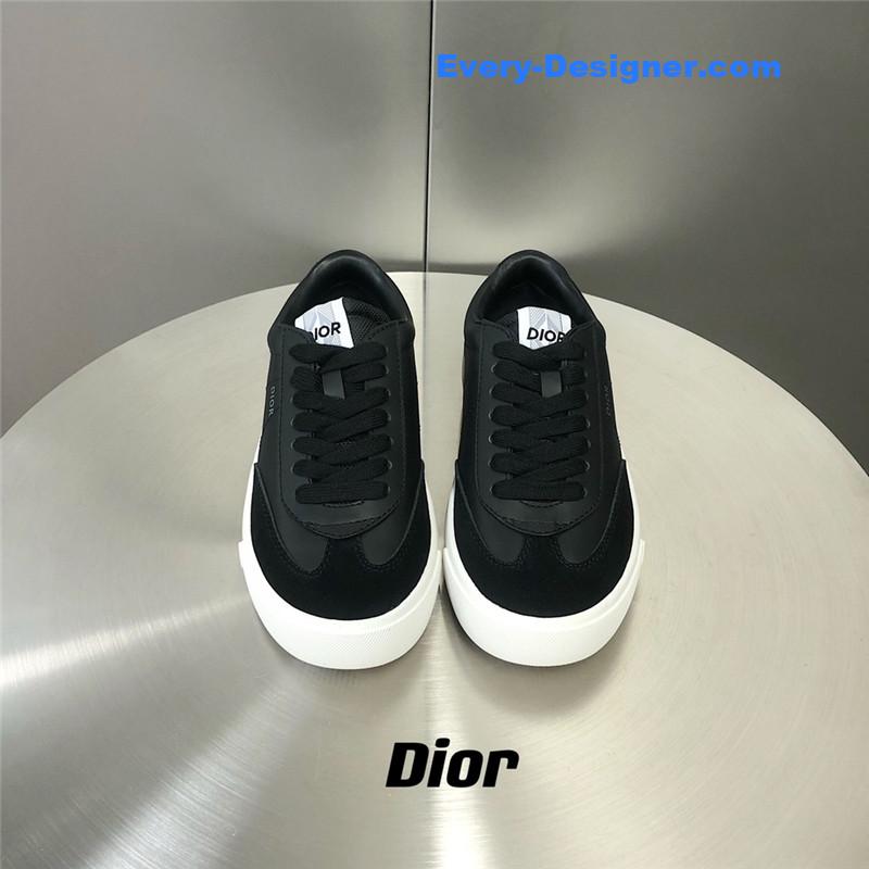 D10r low top sneakers
