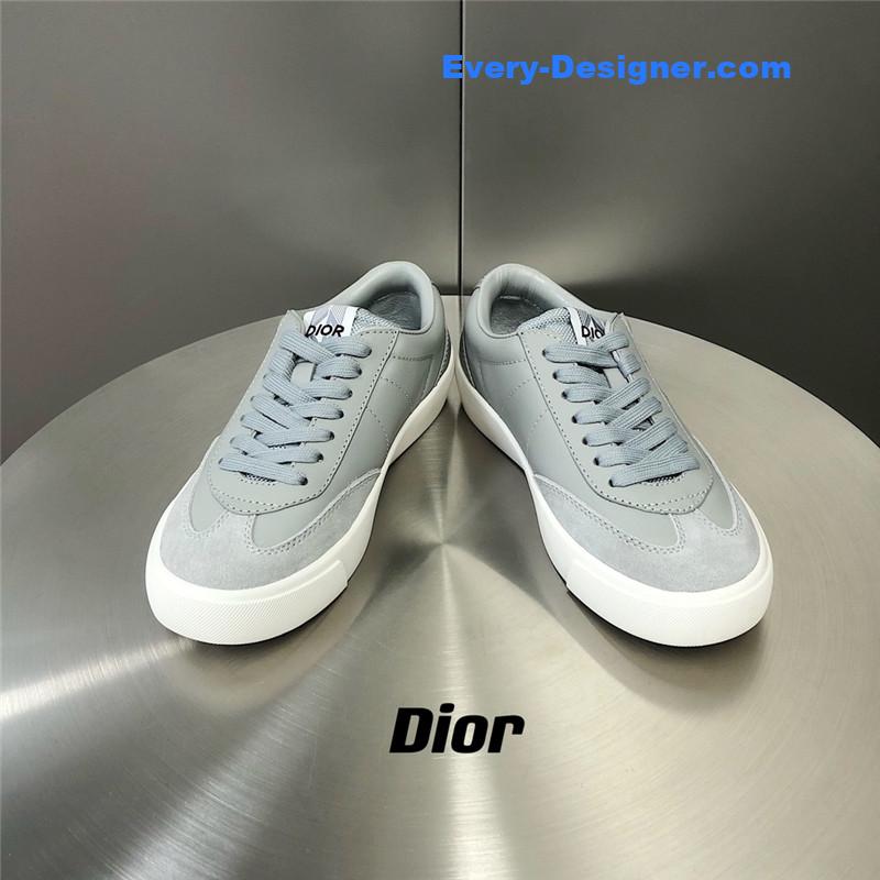 D10r low top sneakers
