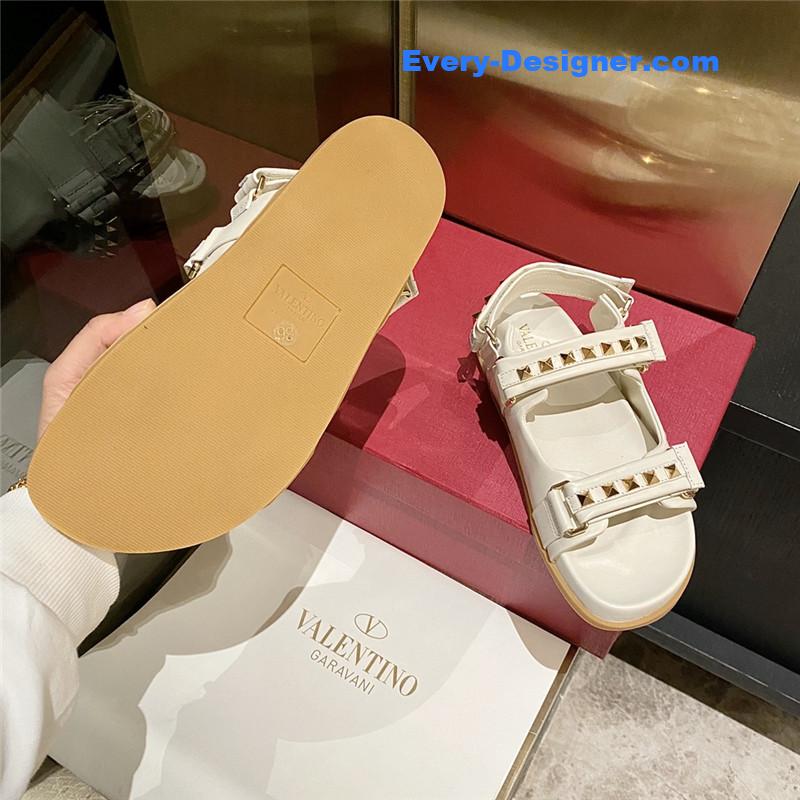 Va1e*ntin0 beach stud sandals in leather with velcro