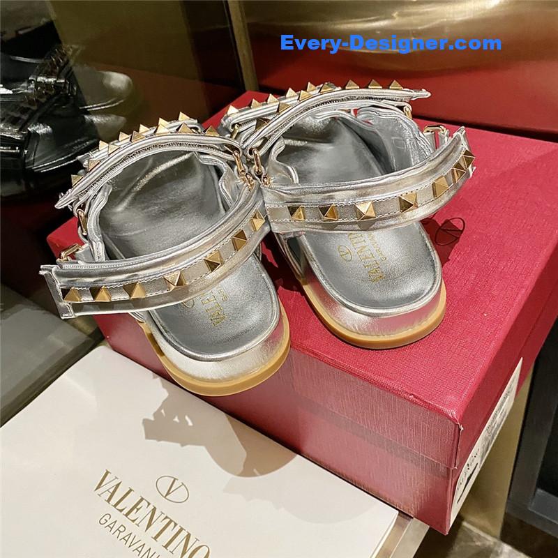 Va1e*ntin0 beach stud sandals in leather with velcro