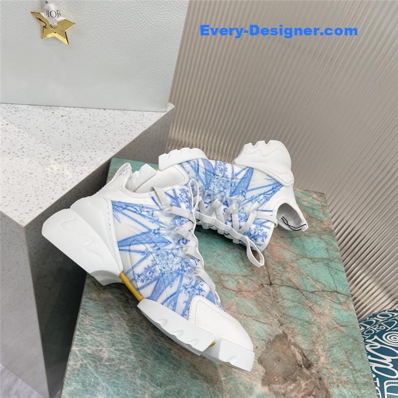 D10r old shoes