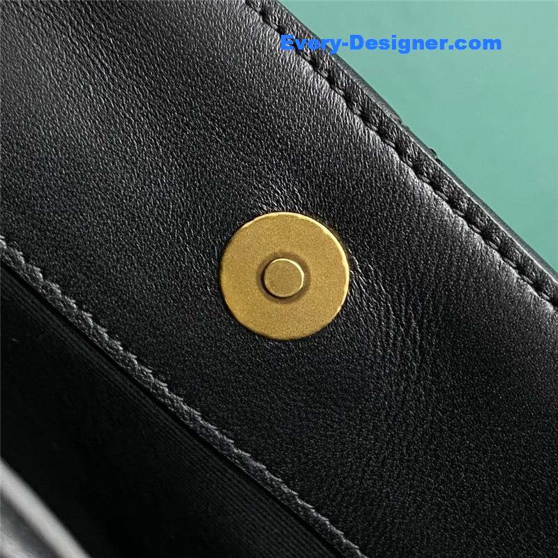 Y51 logo chain shoulder bag