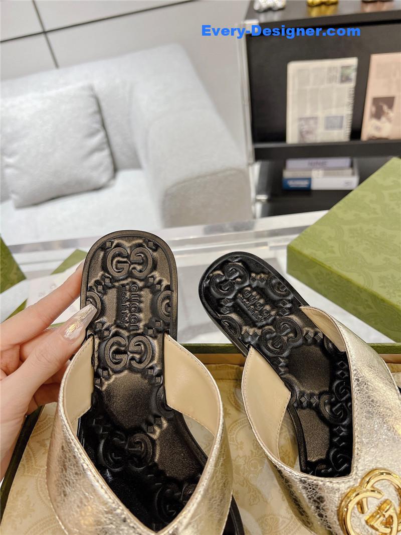 Gvc*1 interlocking double g flip flops