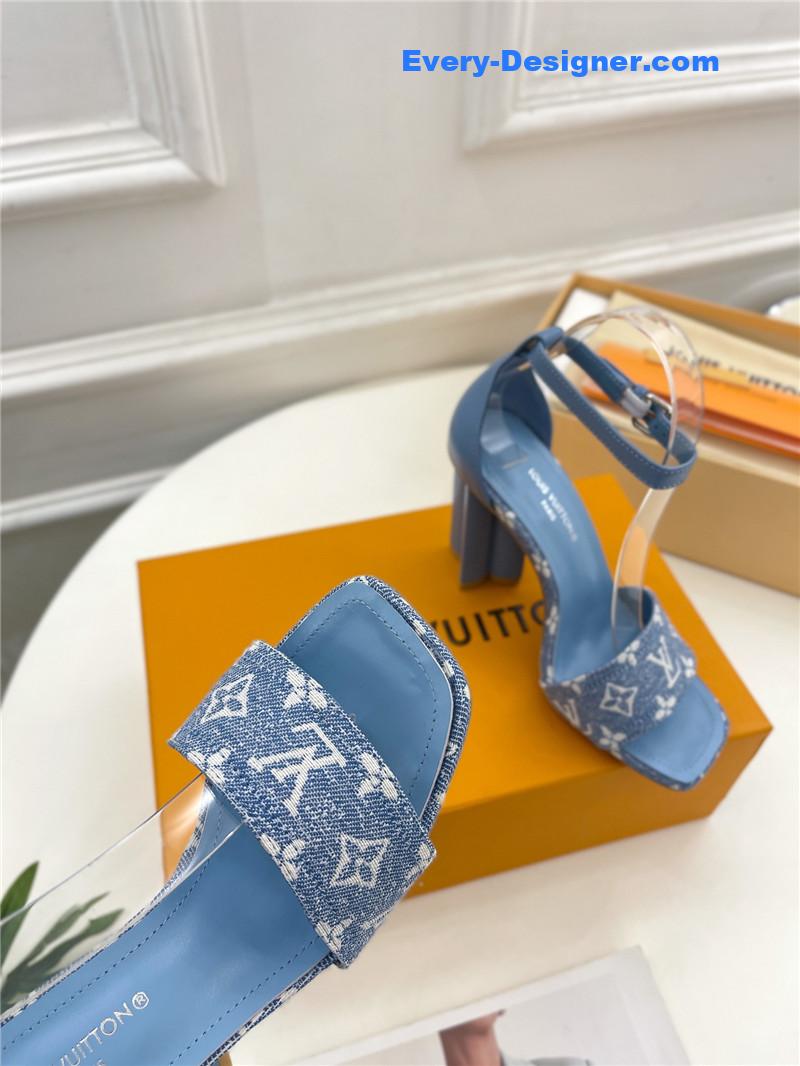 l0vis Vvtt0n lv plum blossom and sandals