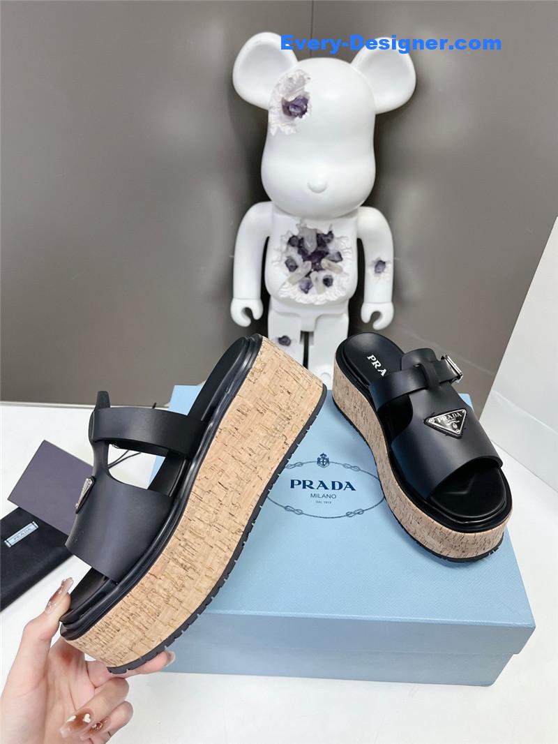 Pra*a zigzag roman braid platform rubber sandals