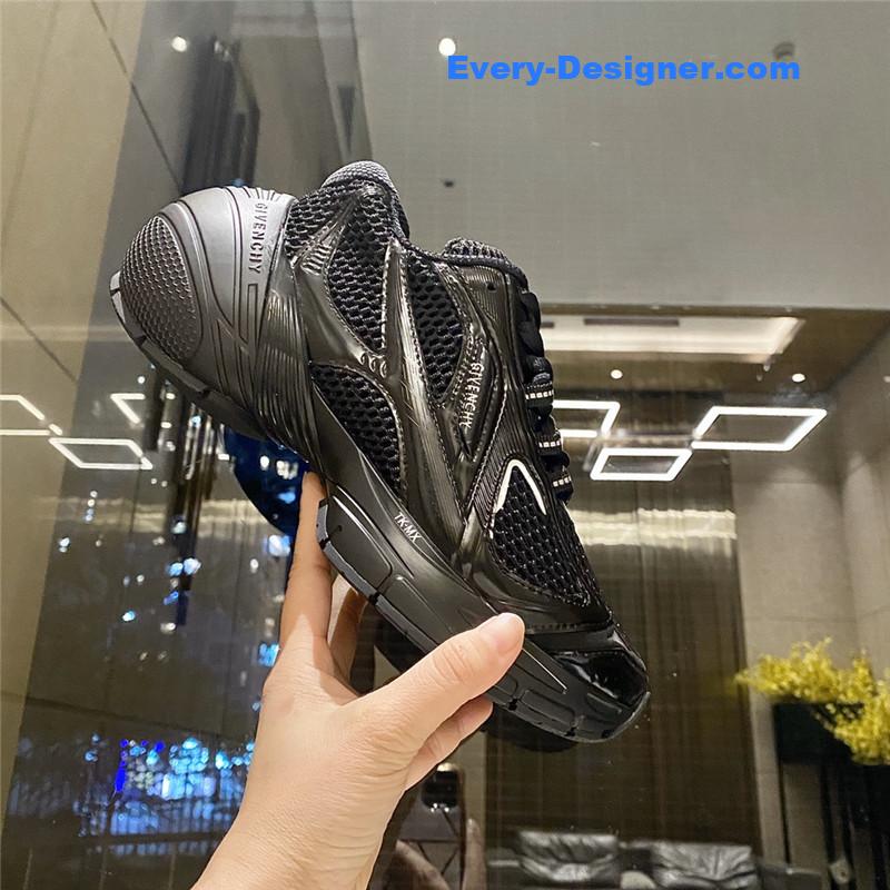 Givenchy spring and summer show new sports shoes