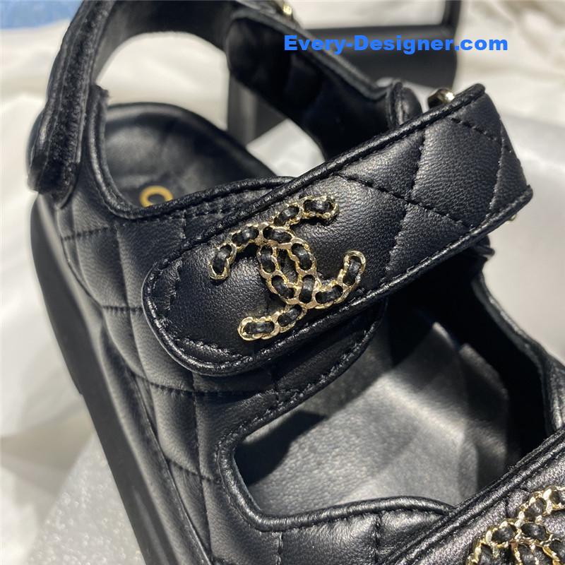CC bow beach sandals