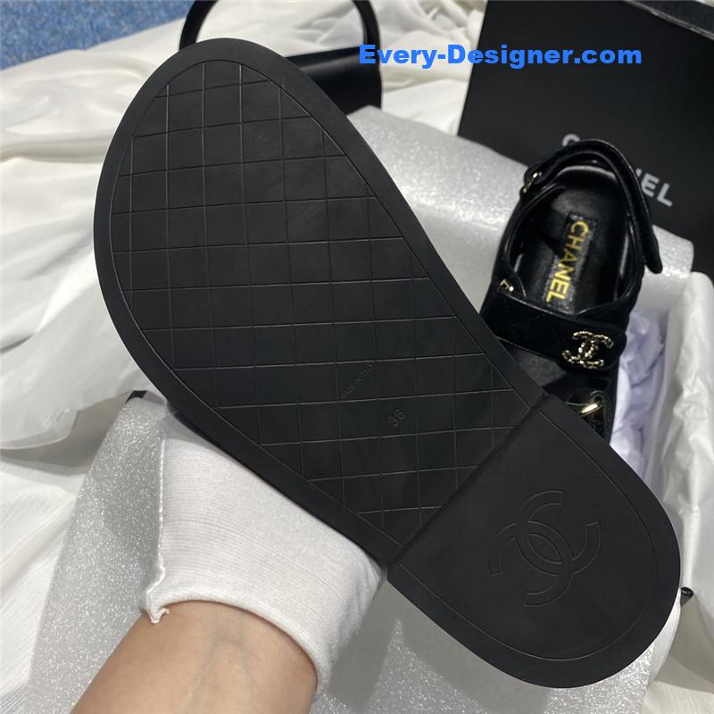 CC bow beach sandals