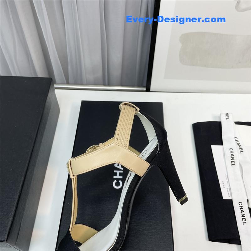 CC classic chain accessories sandals