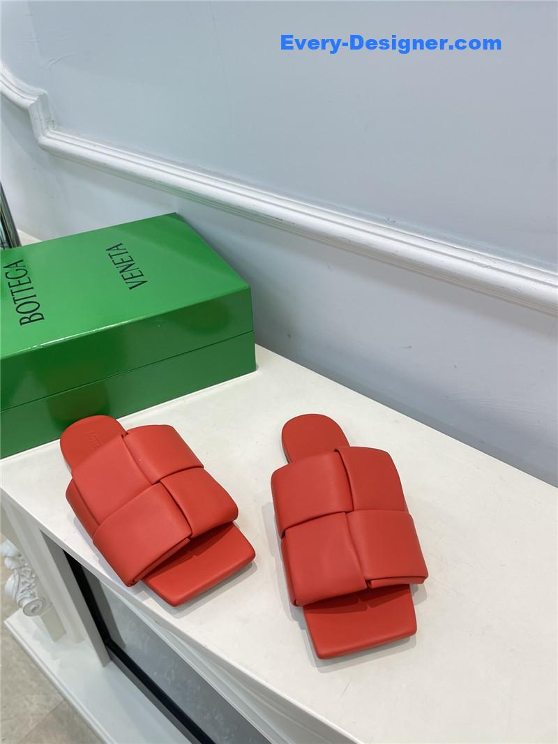 b0tt*ga Ven*ta patch slides