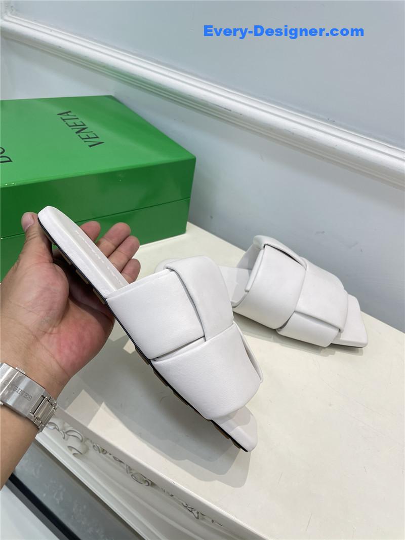 b0tt*ga Ven*ta patch slides