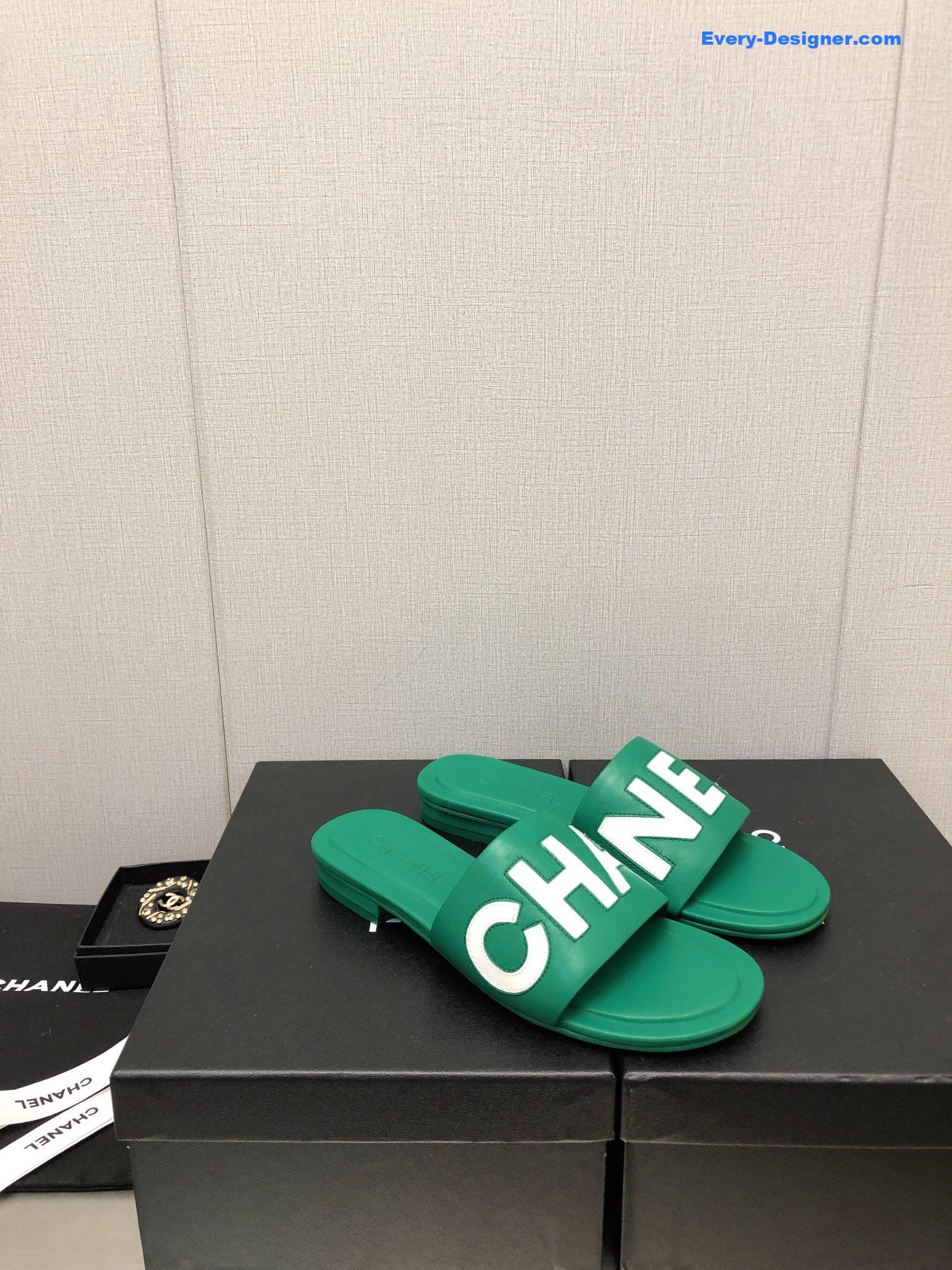 CC color matching letter leather buckle slippers