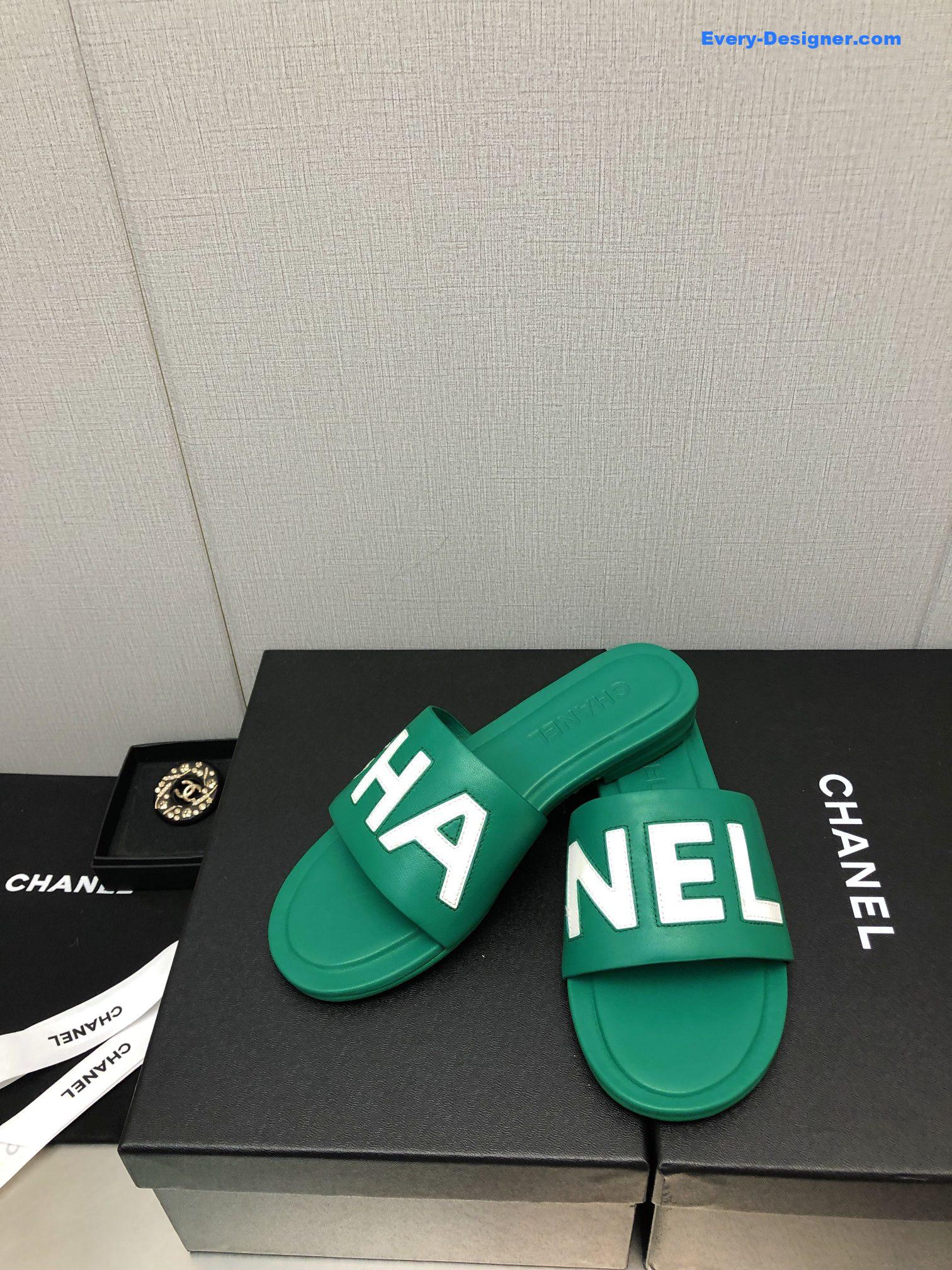 CC color matching letter leather buckle slippers