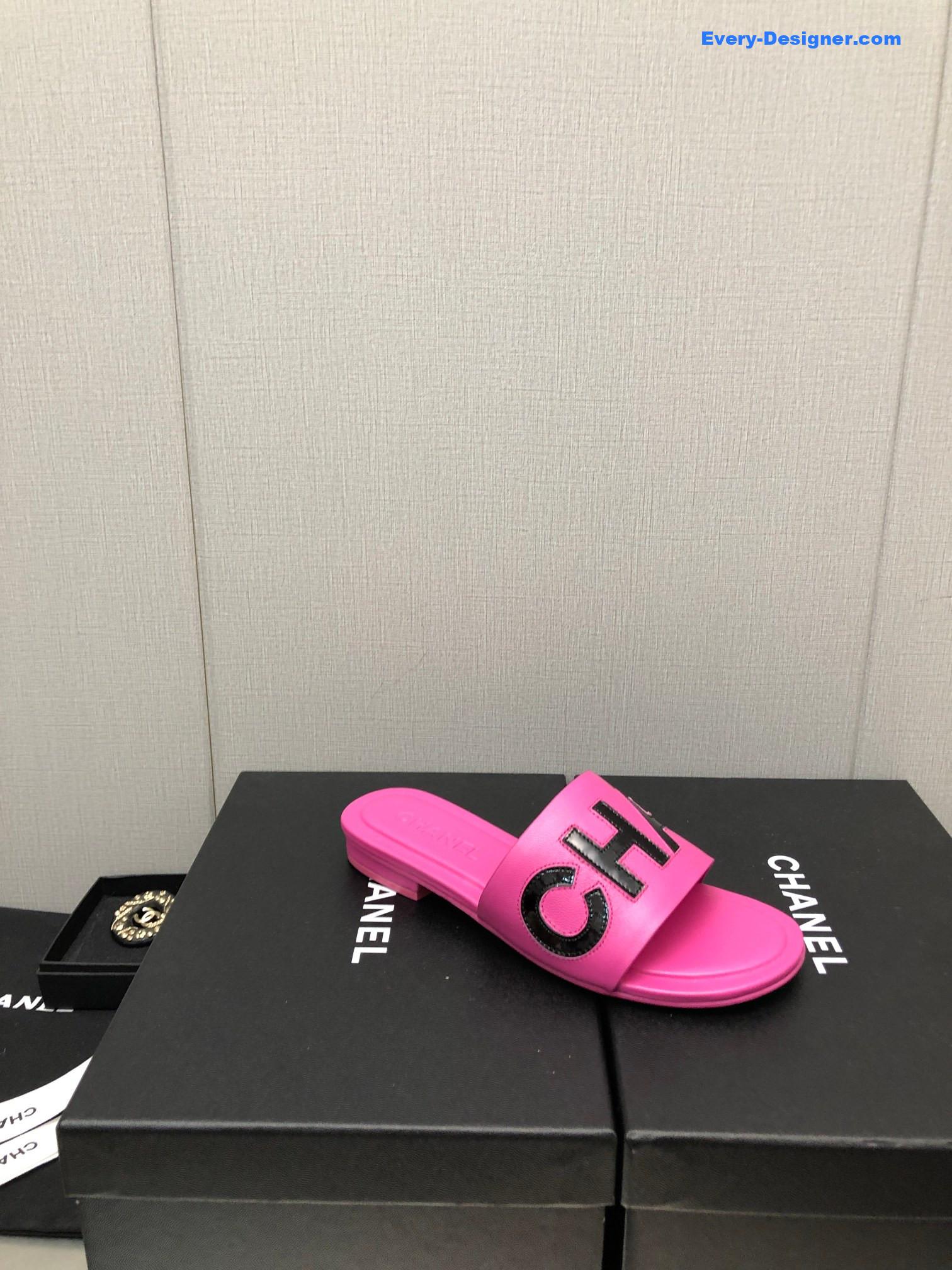 CC color matching letter leather buckle slippers