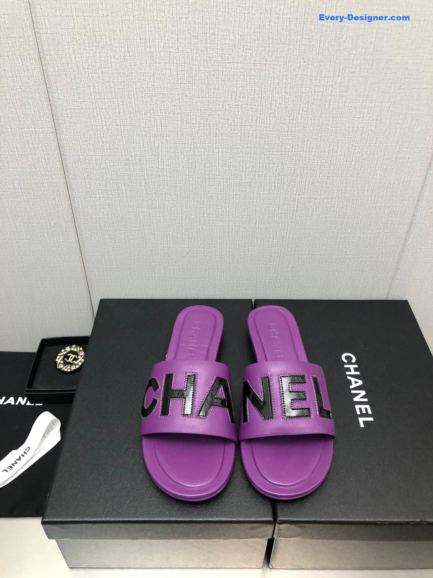 CC color matching letter leather buckle slippers