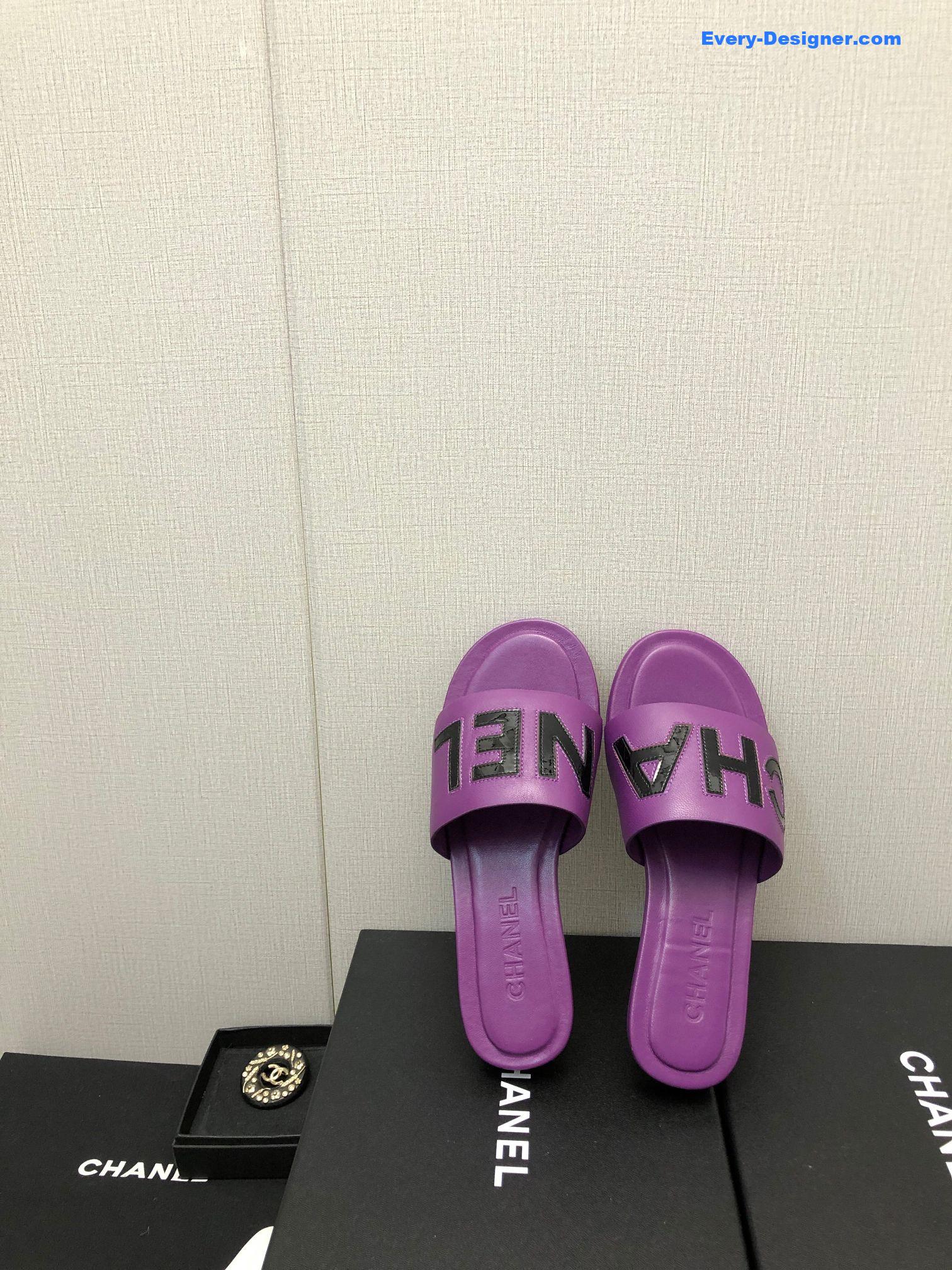 CC color matching letter leather buckle slippers
