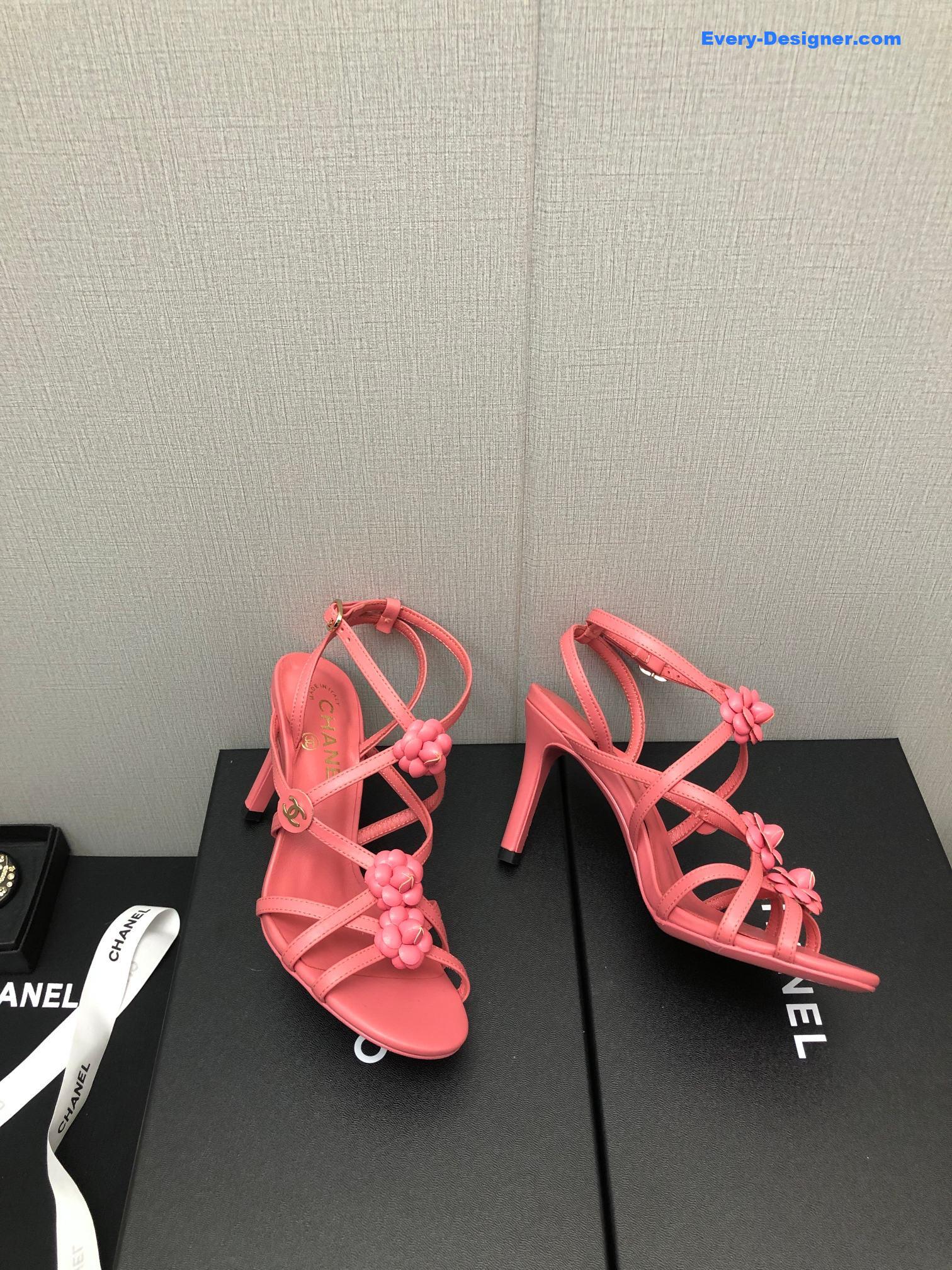 CC classic chain accessories flower sandals