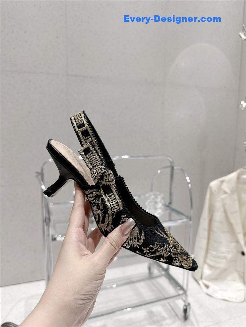 D10r kitten heel high heels