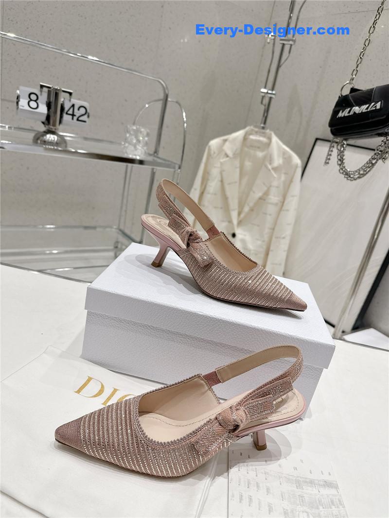 D10r kitten heel high heels