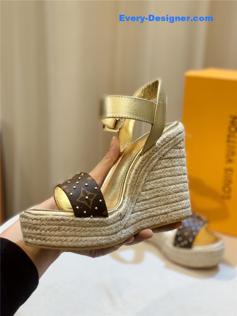 l0vis vvtt0n lv hot D1am0nd wedge sandals