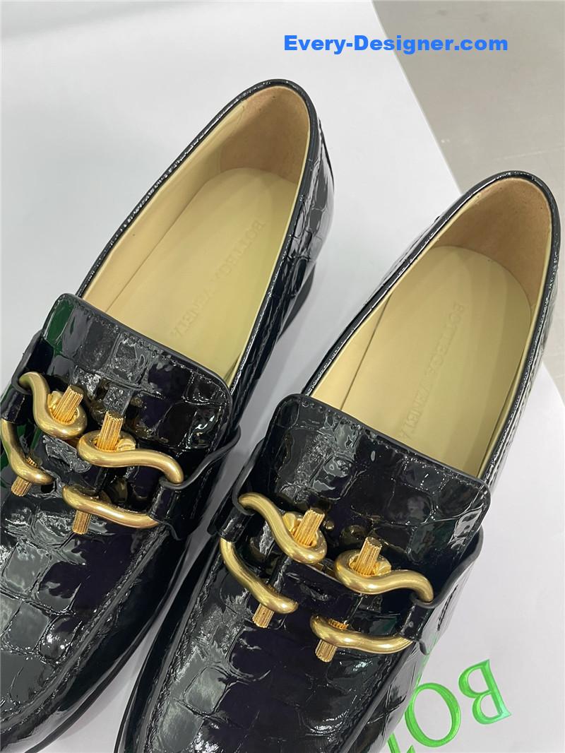 b0tt*ga Ven*ta horseshoe buckle loafers