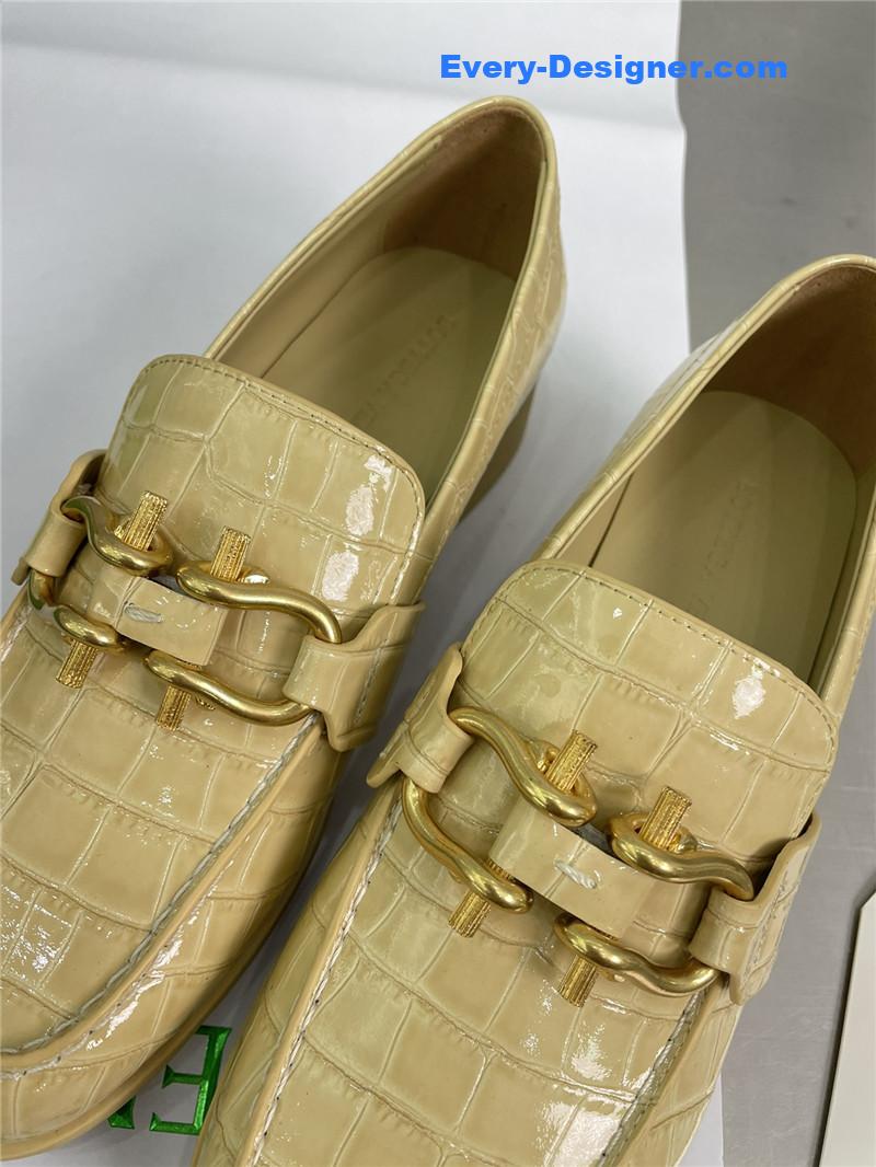 b0tt*ga Ven*ta horseshoe buckle loafers
