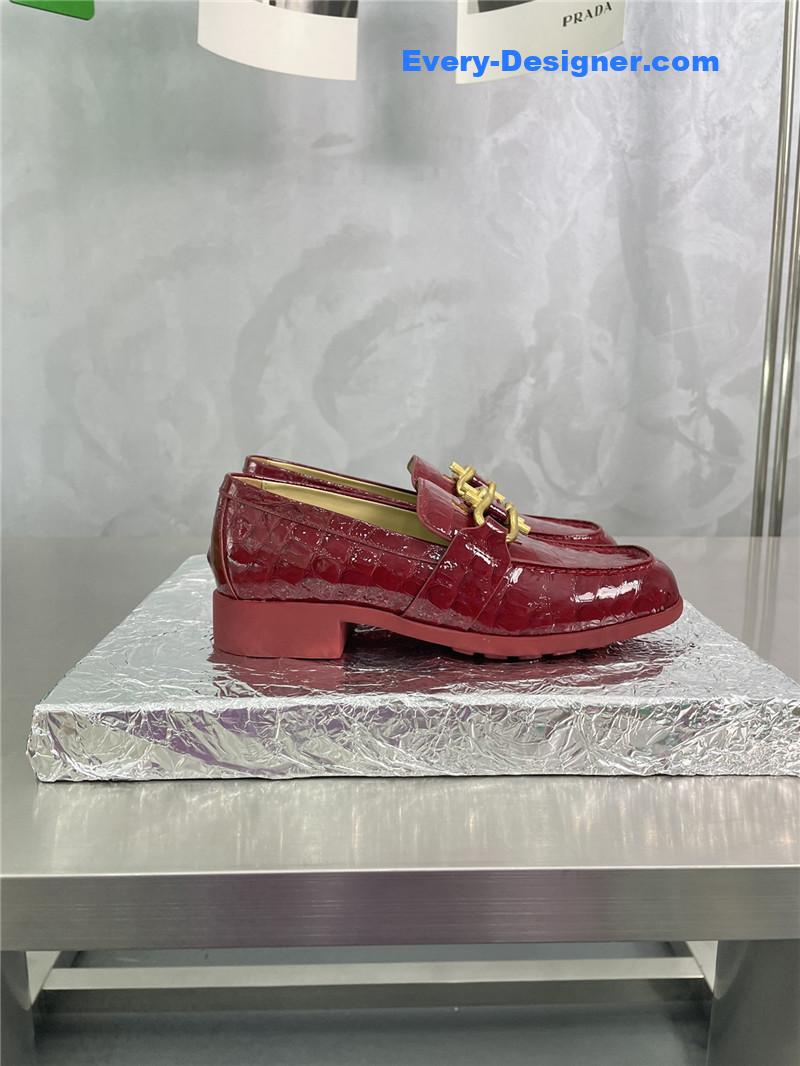 b0tt*ga Ven*ta horseshoe buckle loafers